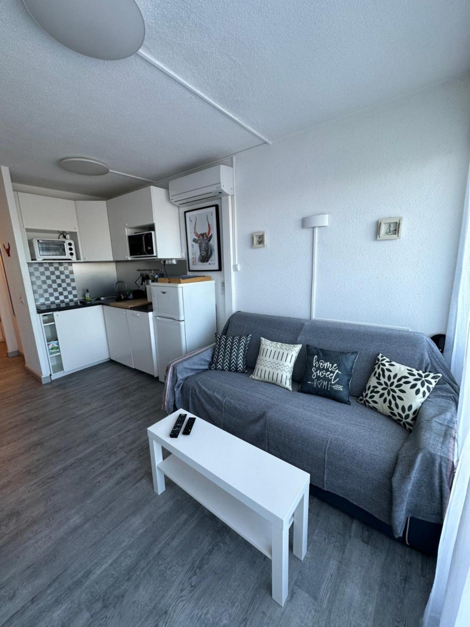 Studio Vue Port, Parking Prive, Terrasse, Clim Le Grau-du-Roi Buitenkant foto